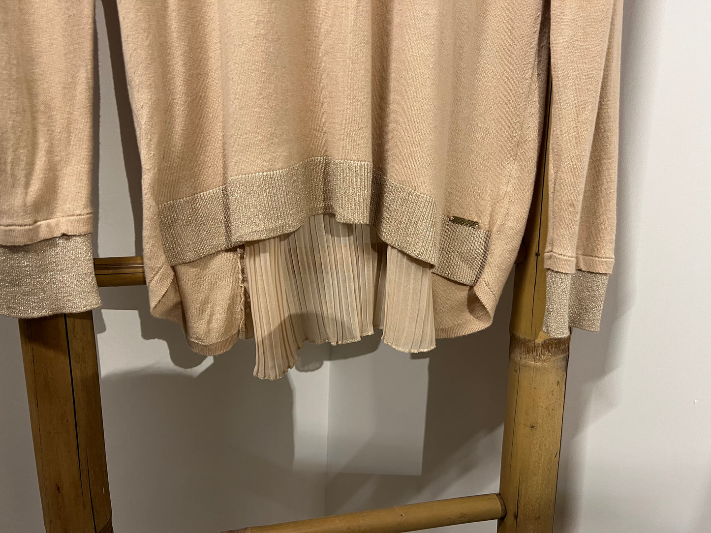 GUESS - longsleeve met doorzichtige achterkant - beige - S