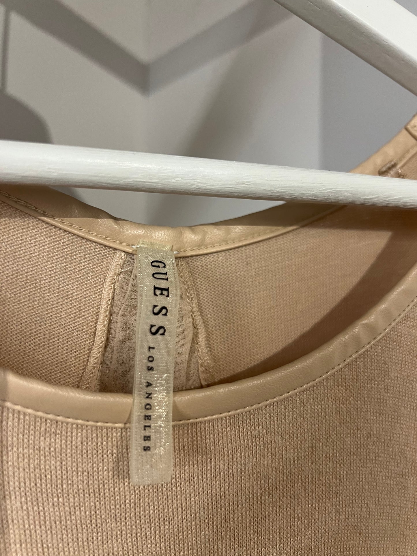 GUESS - longsleeve met doorzichtige achterkant - beige - S